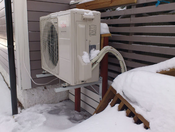 降雪環境に室外機を設置したイメージ