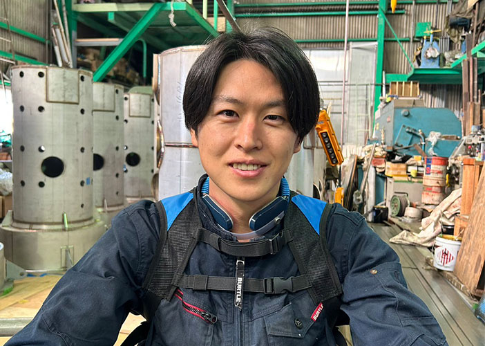 コモドギアを身に着けた作業者